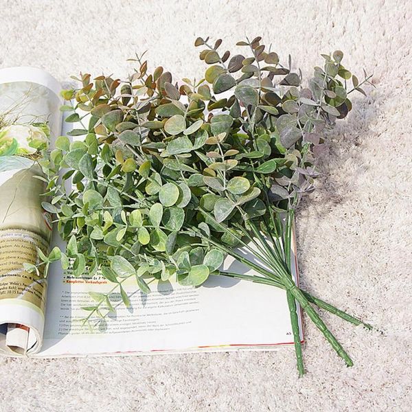 dusty artificial plant plastic eucalyptus tree branch for christmas wedding decoration flower arrangment faux foliage decorative flowers & w
dusty artificial plant plastic eucalyptus tree branch for christmas wedding decoration flower arrangment faux foliage decorative flowers & w