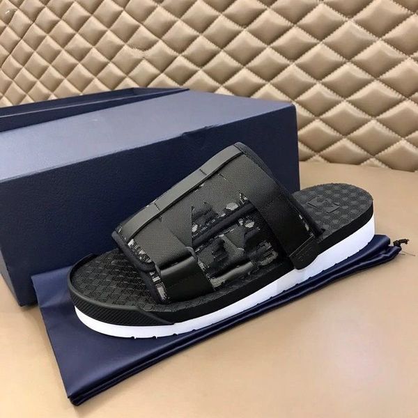 2021 FashionBLACK ALPHA SANDAL IN OBLIQUE JACQUARD summer Men slippers nylon bands comfortable rubber sole scuffs size 38-45 mjjjj0002
2021 FashionBLACK ALPHA SANDAL IN OBLIQUE JACQUARD summer Men slippers nylon bands comfortable rubber sole scuffs size 38-45 mjjjj0002