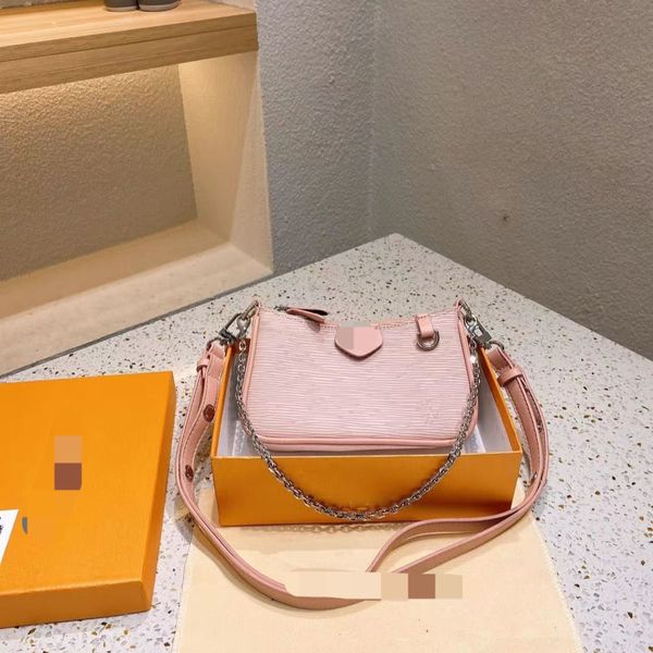 2021 new water ripple cowhide women's messenger crescent bag
2021 new water ripple cowhide women's messenger crescent bag