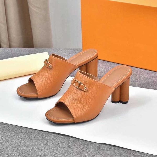 2021designer high heel slippers womens summer style outdoor beach shoes ladies open toe sandals mid mules genuine leather quarlity lo, Black
2021designer high heel slippers womens summer style outdoor beach shoes ladies open toe sandals mid mules genuine leather quarlity lo, Black