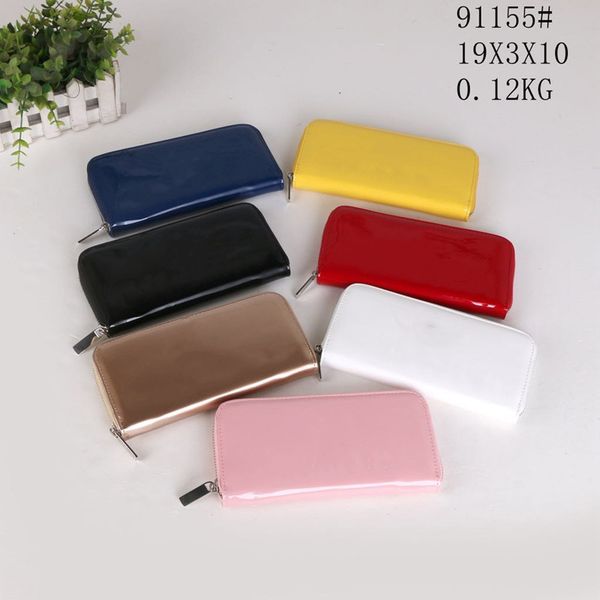 women's new embroidered zipper pocket card bag hand wallet, Red;black
women's new embroidered zipper pocket card bag hand wallet, Red;black