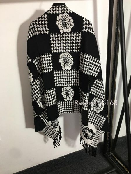 women's jackets luxury design 2021 autumn contrast camellia flower thousand bird lattice wool knitted cloak shawl fashion coat, Black;brown
women's jackets luxury design 2021 autumn contrast camellia flower thousand bird lattice wool knitted cloak shawl fashion coat, Black;brown