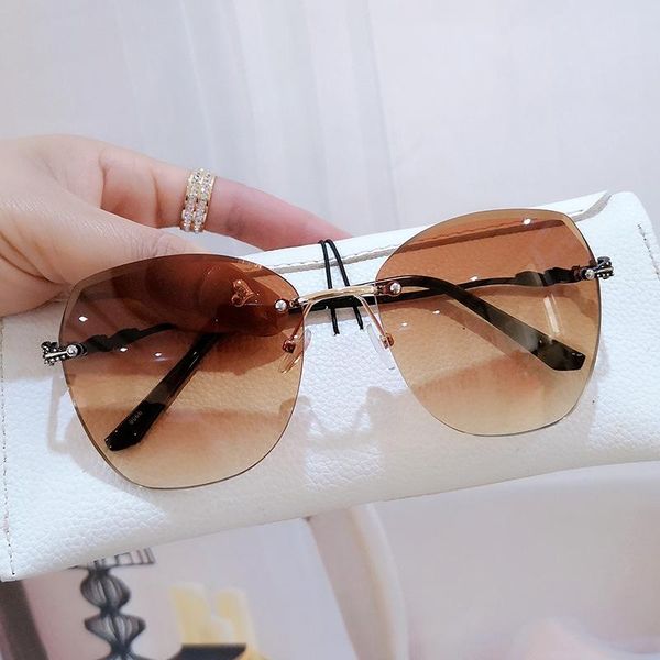 sunglasses oloey gradient rimless women elegant trimming large square fashion eyewear female street camping hiking uv400 oculos, White;black
sunglasses oloey gradient rimless women elegant trimming large square fashion eyewear female street camping hiking uv400 oculos, White;black