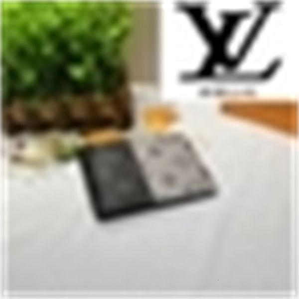 m63025 black and white flower stitching fabric wallet real leather compact long wallets chain wallet bag key card holder phone case, Red;black
m63025 black and white flower stitching fabric wallet real leather compact long wallets chain wallet bag key card holder phone case, Red;black