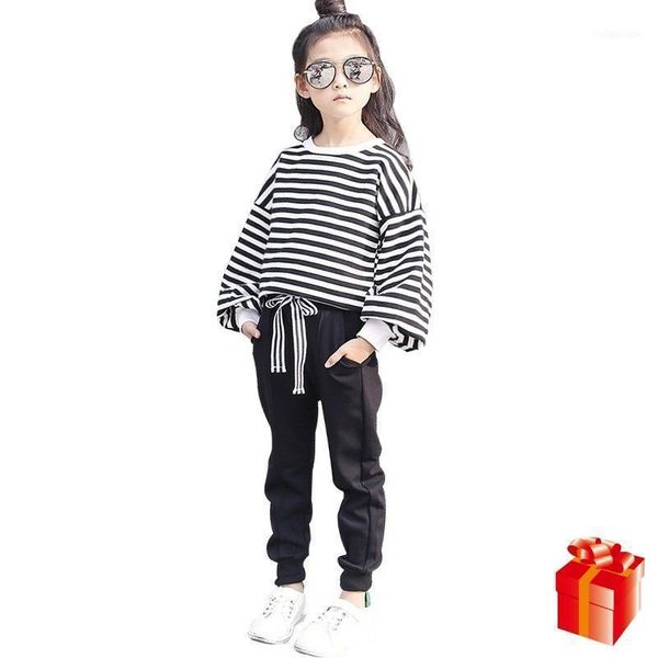 baby girl clothing 2021 spring /autumn cotton big children casual striped sweater + trousers personality sports two-piece1, White
baby girl clothing 2021 spring /autumn cotton big children casual striped sweater + trousers personality sports two-piece1, White