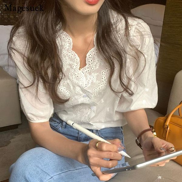 women's blouses & shirts 2021 summer v-neck blouse women korean puff short sleeve hollow embroidery casual fashion white cotton woman
women's blouses & shirts 2021 summer v-neck blouse women korean puff short sleeve hollow embroidery casual fashion white cotton woman
