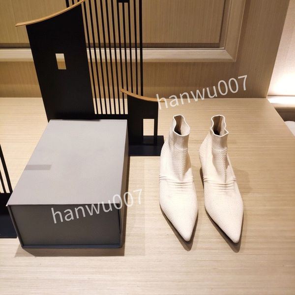designer women diamond 35-41 boots platform chunky heel martin boot genuine leather bee star shoes deserts winter outdoor lady party buckle, Black
designer women diamond 35-41 boots platform chunky heel martin boot genuine leather bee star shoes deserts winter outdoor lady party buckle, Black