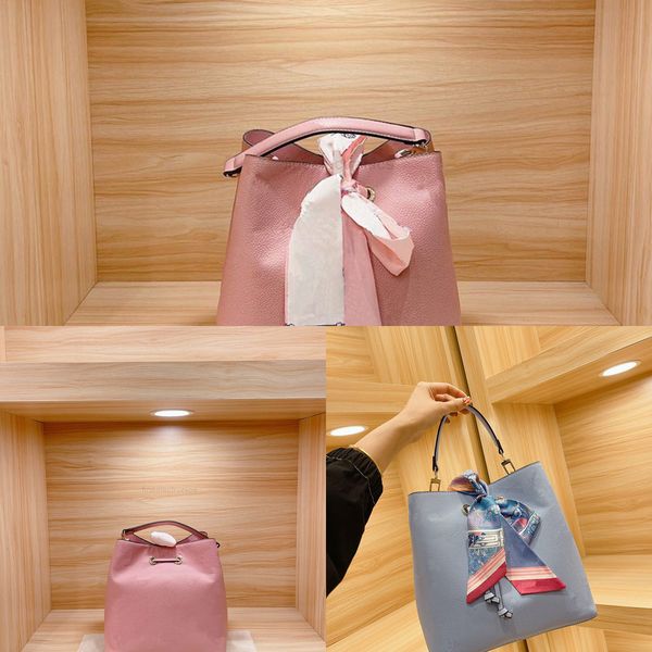 celebrity handbag female wild bucket bag trendy 2021 one-shoulder messenger niche design contracted cowhide high-capacity senior feeling
celebrity handbag female wild bucket bag trendy 2021 one-shoulder messenger niche design contracted cowhide high-capacity senior feeling
