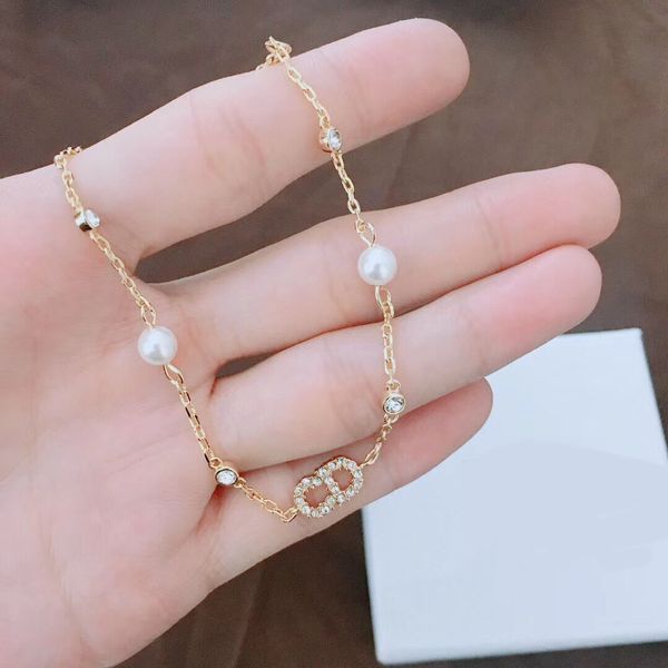 design jewelry bracelet female simple temperament jewelry letter classic full diamond pearl bracelet, Golden;silver
design jewelry bracelet female simple temperament jewelry letter classic full diamond pearl bracelet, Golden;silver
