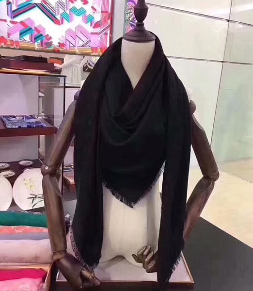 2021 classic fashion scarf for women wool silk cashmere letter scarf shawl 18color ladies scarves size 140x140cm without box, Blue;gray
2021 classic fashion scarf for women wool silk cashmere letter scarf shawl 18color ladies scarves size 140x140cm without box, Blue;gray