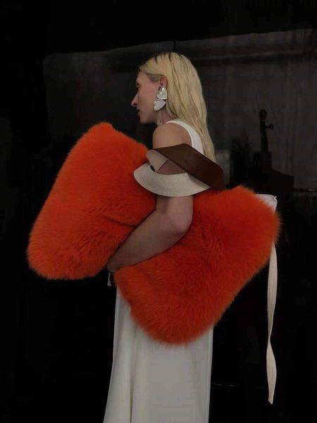 evening bags luxury faux fur women shoulder bags designer plush handbags pu leather patchwork lady clutches large capacity tote purses winte 
evening bags luxury faux fur women shoulder bags designer plush handbags pu leather patchwork lady clutches large capacity tote purses winte