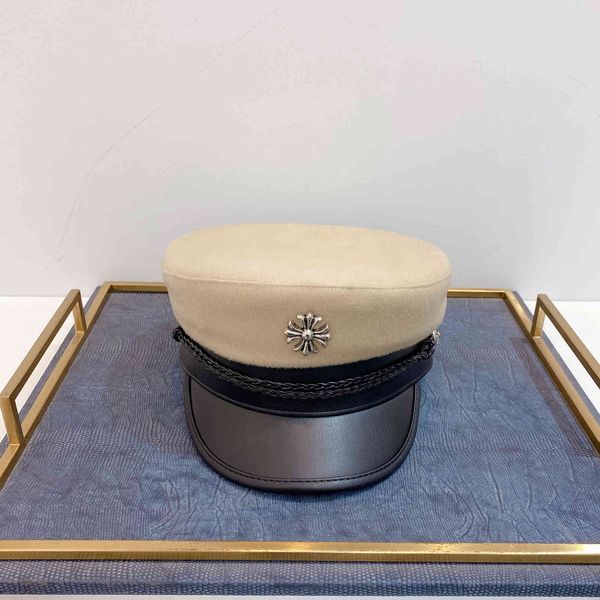 correct version ~ 2021 new cross woolen leather with duck tongue handsome yuppie military cap
correct version ~ 2021 new cross woolen leather with duck tongue handsome yuppie military cap