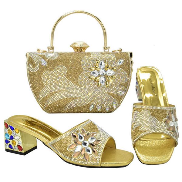 2021 summer fashion medium heel color diamond square head sandals slippers with handbag dinner wedding shoe, Black
2021 summer fashion medium heel color diamond square head sandals slippers with handbag dinner wedding shoe, Black