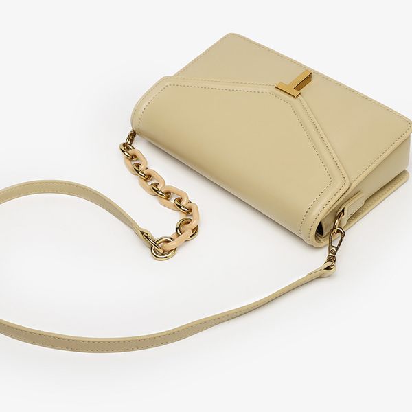 70% off design hand fashion t lock small square 2021 trend single shoulder simple high-grade slant cross chain leather women's bag 2a7a, Red;black
70% off design hand fashion t lock small square 2021 trend single shoulder simple high-grade slant cross chain leather women's bag 2a7a, Red;black