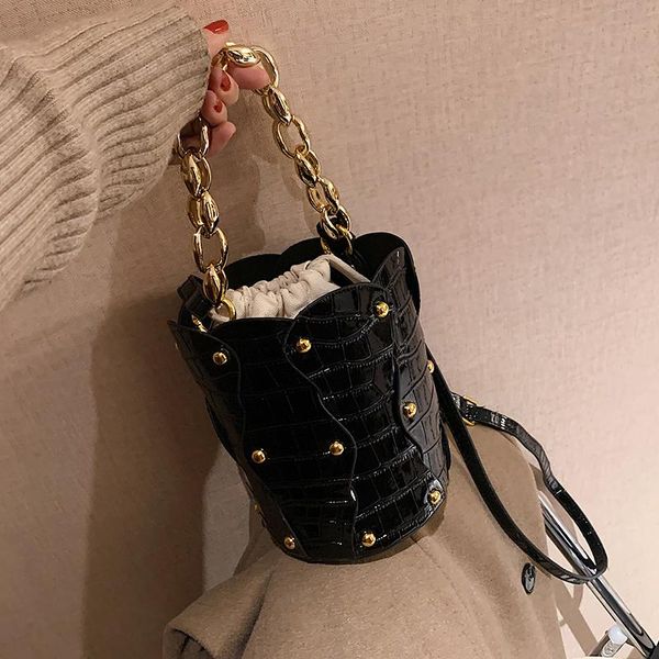 evening bags women's designer small luxury handbags 2021 leather shoulder bag famous chain crossbody cylinder round bucket purses
evening bags women's designer small luxury handbags 2021 leather shoulder bag famous chain crossbody cylinder round bucket purses