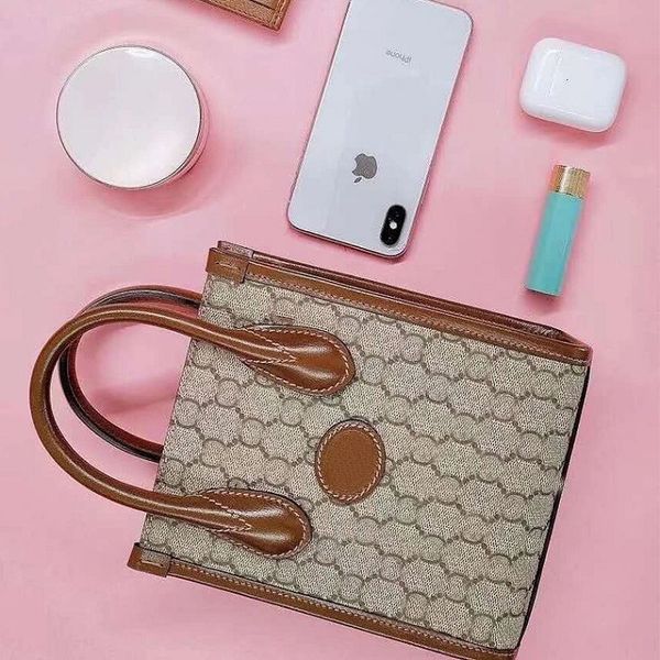 new mini tot music bag mininote old flower portable messenger retro series printed women's
new mini tot music bag mininote old flower portable messenger retro series printed women's