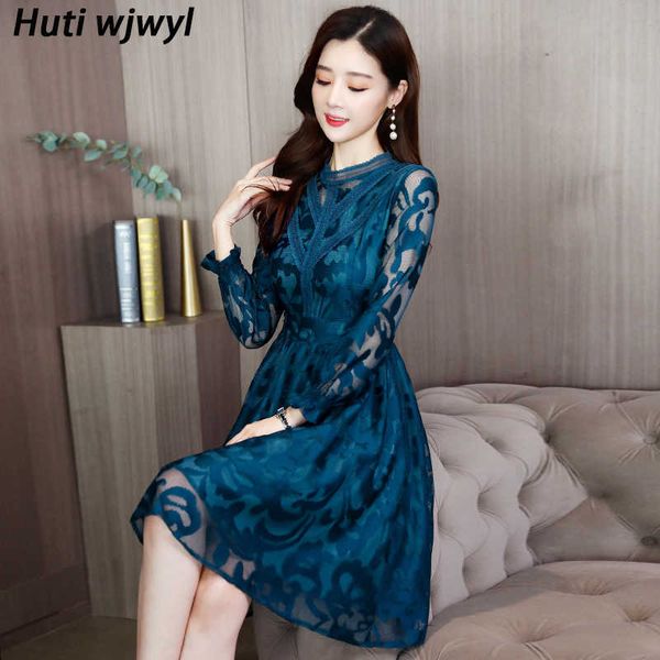 spring autumn 3xl plus size vintage lace midi dress women summer bodycon long sleeve elegant party vestidos 210528, Black;gray
spring autumn 3xl plus size vintage lace midi dress women summer bodycon long sleeve elegant party vestidos 210528, Black;gray