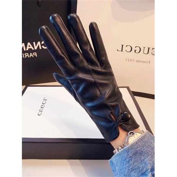 leather gloves female autumn winter korean cute thickened plush warm and cold proof driving outdoor riding student touch screen, Black
leather gloves female autumn winter korean cute thickened plush warm and cold proof driving outdoor riding student touch screen, Black
