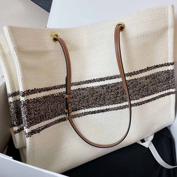 canvas tote beach bag women handbags shopping bags travel plain large capacity lady purse hasp internal zipper
canvas tote beach bag women handbags shopping bags travel plain large capacity lady purse hasp internal zipper