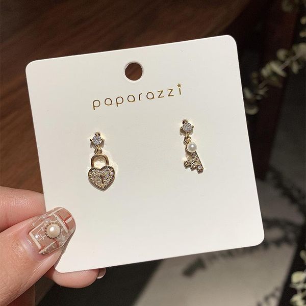 asymmetric key lock stud earrings 2021 it girl exquisite refined grace small fashion trending korean, Golden;silver
asymmetric key lock stud earrings 2021 it girl exquisite refined grace small fashion trending korean, Golden;silver