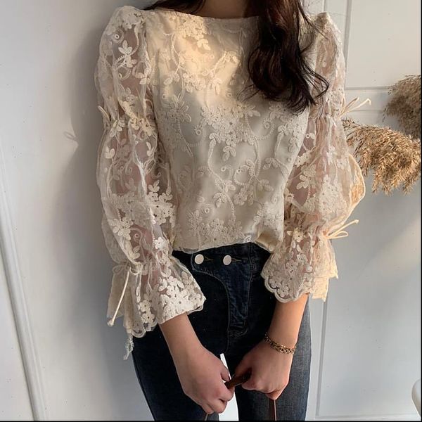 spring autumn women shirt girl chiffon blouse fashion embroidered sweet flare sleeve casual blusa, White
spring autumn women shirt girl chiffon blouse fashion embroidered sweet flare sleeve casual blusa, White