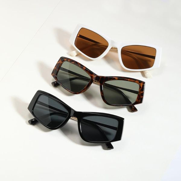 fashion sunglasses for women and men pc lenses copper leg 2021 square glass box packing fast lx102, White;black
fashion sunglasses for women and men pc lenses copper leg 2021 square glass box packing fast lx102, White;black