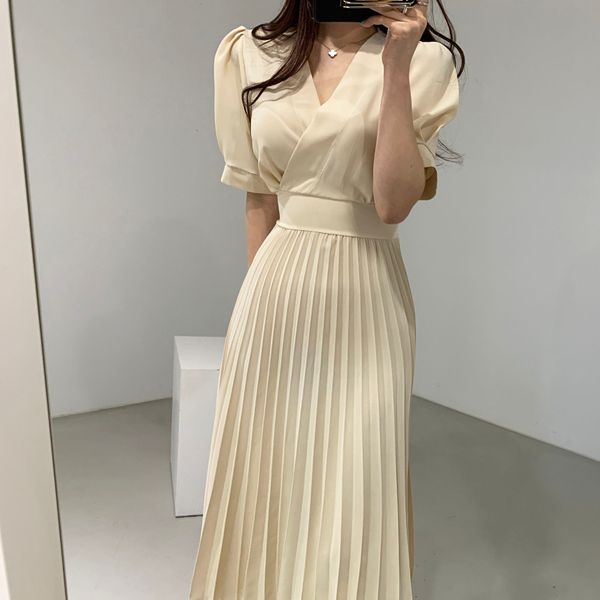 south korea's summer chic solid color collection waist thin strappy pleated skirt in a long short-sleeved dress party dress 210522, Black;gray
south korea's summer chic solid color collection waist thin strappy pleated skirt in a long short-sleeved dress party dress 210522, Black;gray