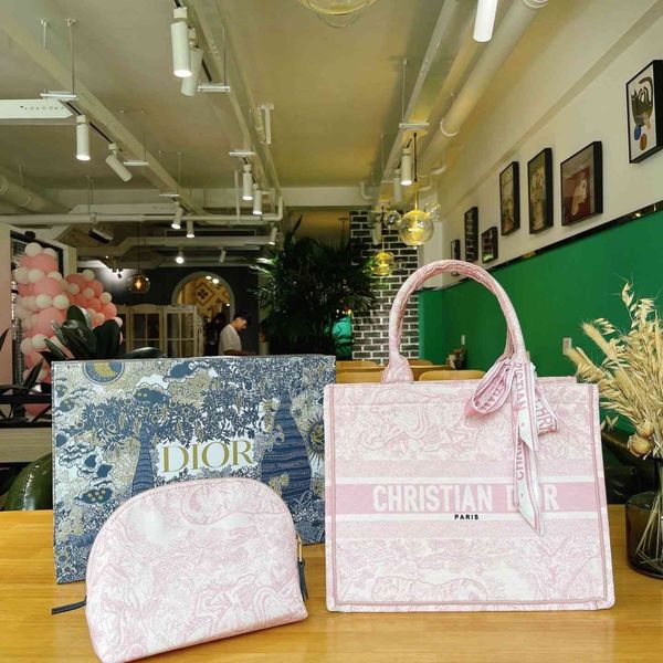 luxurys hand bags women latest alphabet embroidery classic multi pattern fashionable one shoulder portable lady designers outlet zmm
luxurys hand bags women latest alphabet embroidery classic multi pattern fashionable one shoulder portable lady designers outlet zmm