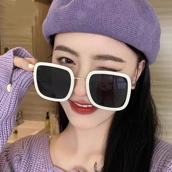 sunglasses 2021 fashion square oversized for women/men metal frame vintage shades goggles uv400 feminino, White;black
sunglasses 2021 fashion square oversized for women/men metal frame vintage shades goggles uv400 feminino, White;black