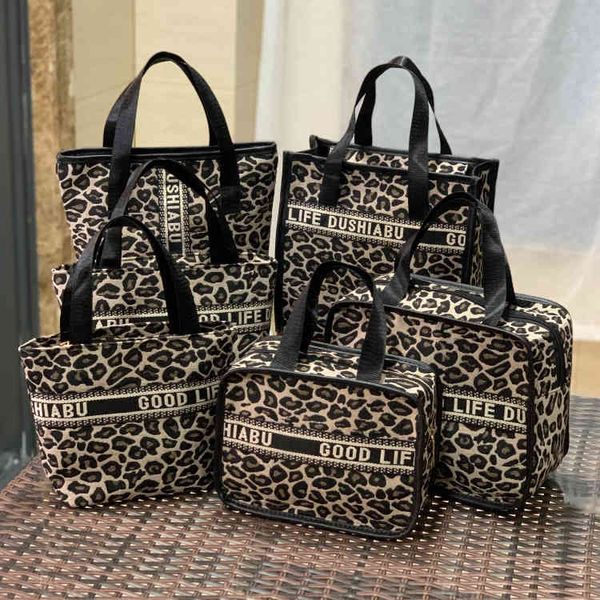 cosmetic bags handbags classic leopard print large capacity bag, wash work hand carrying lunch box snack portable mommy bag
cosmetic bags handbags classic leopard print large capacity bag, wash work hand carrying lunch box snack portable mommy bag