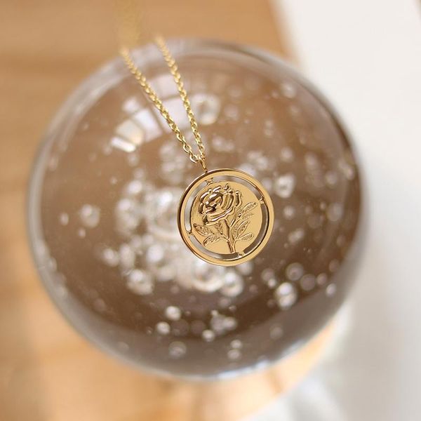 pendant necklaces romantic rose flower pattern round coin charm necklace tarnish jewelry adjustable chain gold, Silver
pendant necklaces romantic rose flower pattern round coin charm necklace tarnish jewelry adjustable chain gold, Silver