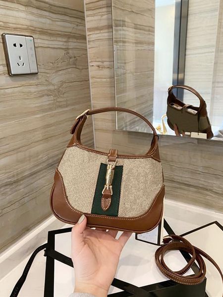 shoulder bags women classic luxurys designers bags fashion crossbody letter handbags totes 2021 lady purses cowhide leather
shoulder bags women classic luxurys designers bags fashion crossbody letter handbags totes 2021 lady purses cowhide leather