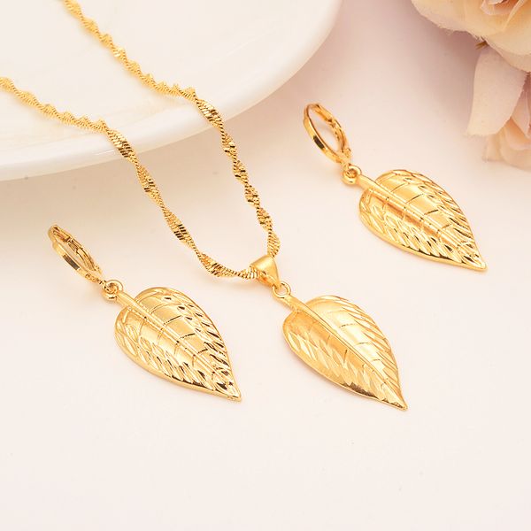 24kgold plat dubai india necklace earring set women party gift leavf jewelry sets daily wear mother gift diy charms women girls fine jewelry, Black
24kgold plat dubai india necklace earring set women party gift leavf jewelry sets daily wear mother gift diy charms women girls fine jewelry, Black