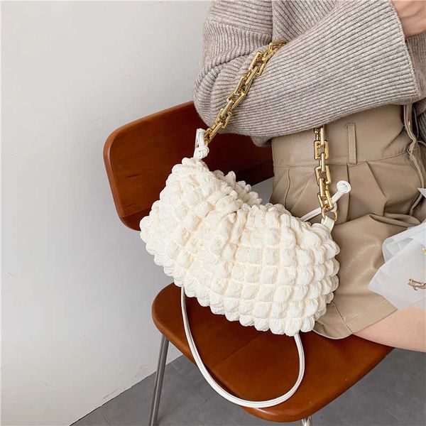 korean autumn and winter one shoulder armpit hbag cloud fold dign small square bag frh versatile women's bag fashion
korean autumn and winter one shoulder armpit hbag cloud fold dign small square bag frh versatile women's bag fashion