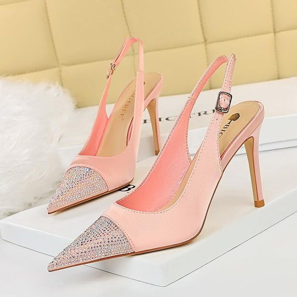 9.5cm black rhinestone fashion women shoes ladies high heels pumps size 34 to 43
9.5cm black rhinestone fashion women shoes ladies high heels pumps size 34 to 43