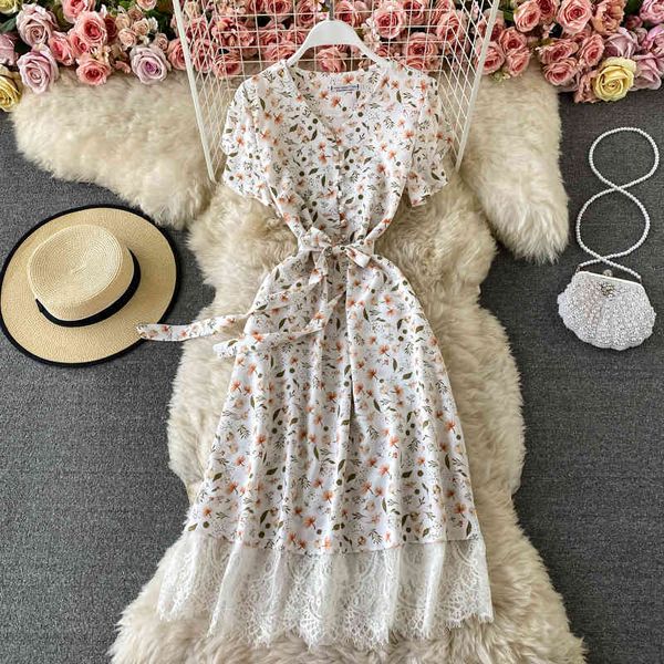 two piece dress vintage v-neck floral chiffon print dress lady summer short-sleeved lace-up waist lace stitching midi for womens v, White
two piece dress vintage v-neck floral chiffon print dress lady summer short-sleeved lace-up waist lace stitching midi for womens v, White