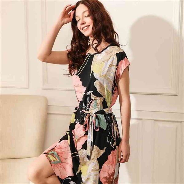 robe spring summer nightdress viscose women sleepwear nightgown flower printed pajamas bathrobe for female, Black;red
robe spring summer nightdress viscose women sleepwear nightgown flower printed pajamas bathrobe for female, Black;red