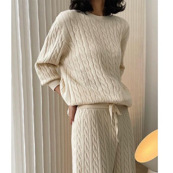 women's sweaters 2021 autumn winter women twisted round collar loose long sleeve warm pullovers sweater solid knitted, White;black
women's sweaters 2021 autumn winter women twisted round collar loose long sleeve warm pullovers sweater solid knitted, White;black