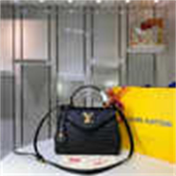 new shoulder handles body brand large-capacity ladies handbag, designer handbags iconic luxury shoulder bags totes cross m53931 bag m539
new shoulder handles body brand large-capacity ladies handbag, designer handbags iconic luxury shoulder bags totes cross m53931 bag m539