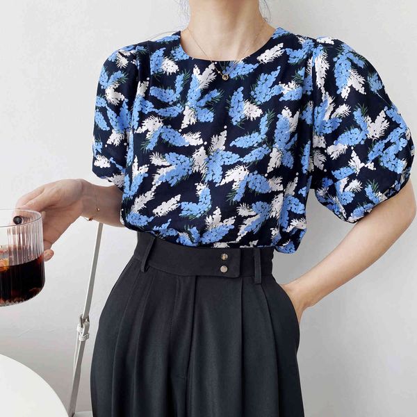 women's blouses & shirts 2021 female summer vintage o-neck floral sleeve printed short lady's shirt, White
women's blouses & shirts 2021 female summer vintage o-neck floral sleeve printed short lady's shirt, White