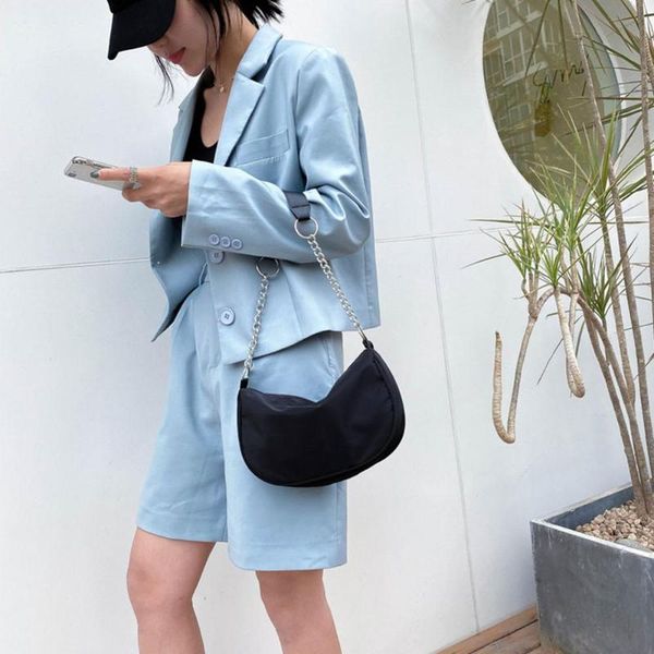 wholesal woman hand bag messenger bags black chain women's single shoulder underarm french stick waist
wholesal woman hand bag messenger bags black chain women's single shoulder underarm french stick waist