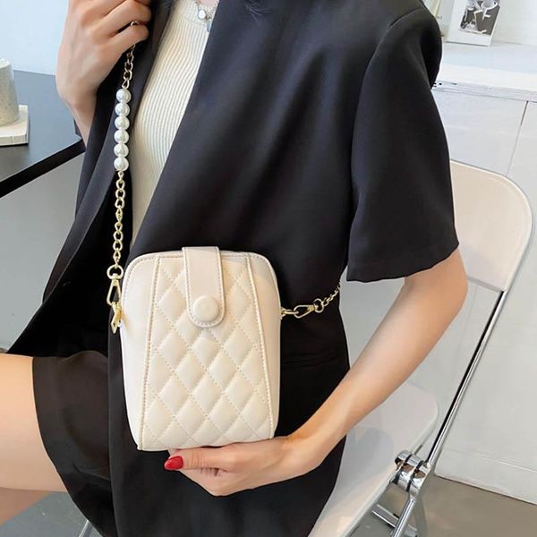 evening bags luxury lady pearl chain messenger 2021 summer style rhomboid embroidered thread shoulder bag casual retro underarm
evening bags luxury lady pearl chain messenger 2021 summer style rhomboid embroidered thread shoulder bag casual retro underarm