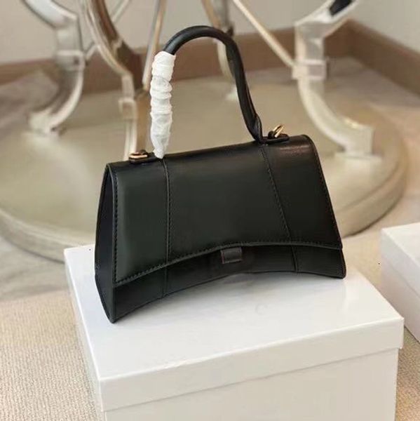 designer brand new handbag ladies shoulder fashion messenger classic quality wallet five colors with box
designer brand new handbag ladies shoulder fashion messenger classic quality wallet five colors with box