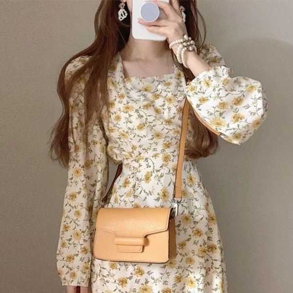 casual dresses dress women 2021 long sleeve yellow black floral color vintage female chiffon lantern square collar 2232, Black;gray
casual dresses dress women 2021 long sleeve yellow black floral color vintage female chiffon lantern square collar 2232, Black;gray