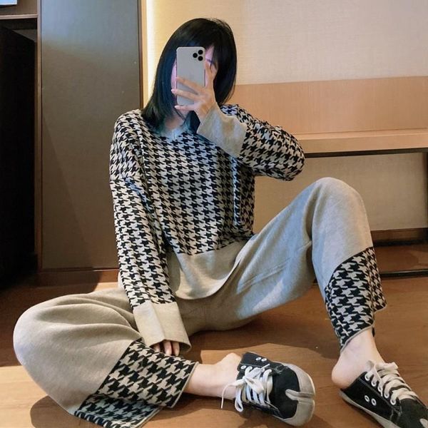 women's two piece pants runway korean suit fall winter kintted houndstooth patchwork sweater + elastic waist wide leg 2 set, White
women's two piece pants runway korean suit fall winter kintted houndstooth patchwork sweater + elastic waist wide leg 2 set, White