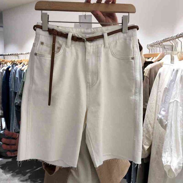 summer casual straight women white jean shorts pockets decoration pants woman all match denim half trousers 210514, White;black
summer casual straight women white jean shorts pockets decoration pants woman all match denim half trousers 210514, White;black