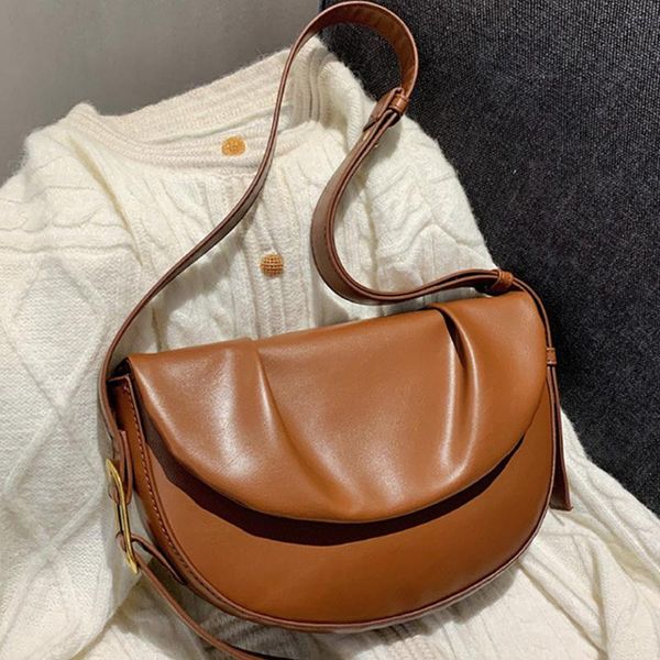 evening bags solid color pleated pu leather saddle shoulder crossbody for women 2021 women's designer handbag female travel flap bag
evening bags solid color pleated pu leather saddle shoulder crossbody for women 2021 women's designer handbag female travel flap bag