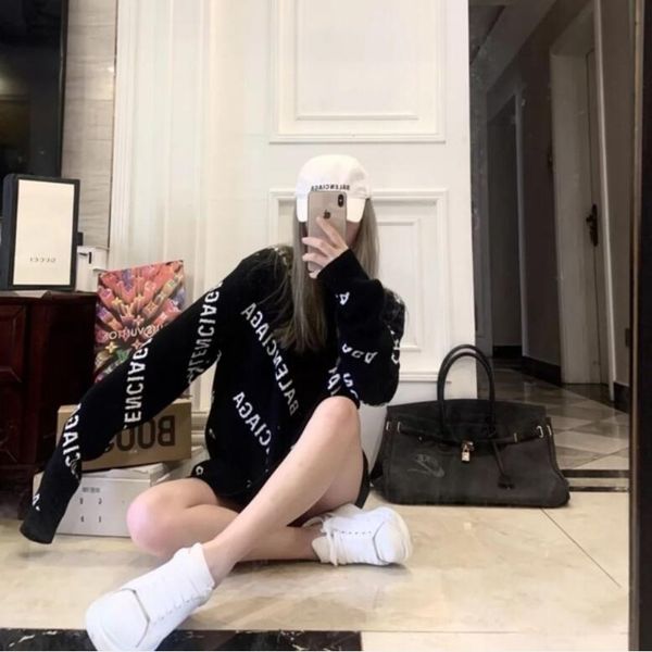 balencaiga autumn and winter individuality sweaters long sleves knits letters embroidery fashion hoodies sweatshirt madam knit clothing --3, White;black
balencaiga autumn and winter individuality sweaters long sleves knits letters embroidery fashion hoodies sweatshirt madam knit clothing --3, White;black