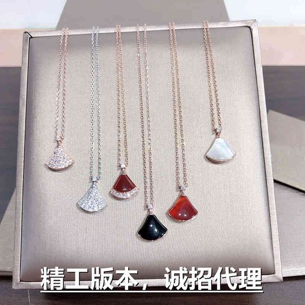 the new baojia small skirt necklace female fan pendant white fritillaria red chalcedony black agate tanabata gift original buckle, Silver
the new baojia small skirt necklace female fan pendant white fritillaria red chalcedony black agate tanabata gift original buckle, Silver