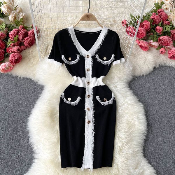 two piece dress knit women korean fashion color match v-neck short sleeve summer 2021 elegant buttons tassels work party mini ot3k, White
two piece dress knit women korean fashion color match v-neck short sleeve summer 2021 elegant buttons tassels work party mini ot3k, White